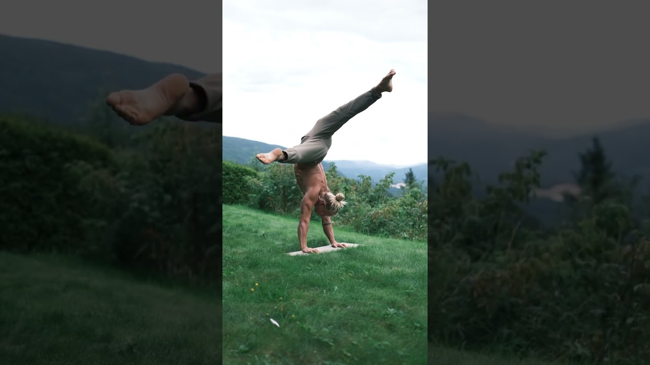 Full handstand bend circle 🔥 Transitions between the back bends and side bends are 🥵